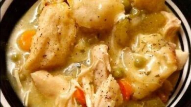 Slow Cooker Chicken and Dumplings