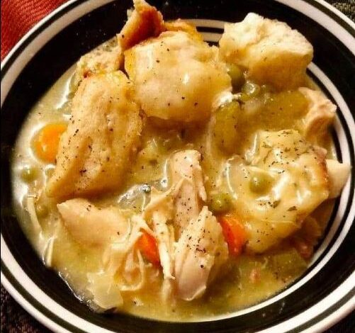 Slow Cooker Chicken and Dumplings