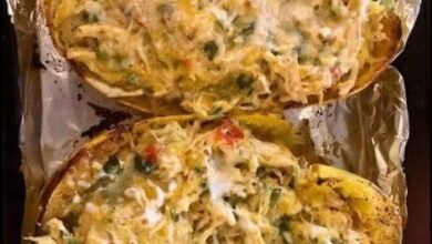 Green Chile Chicken-Stuffed Spaghetti Squash