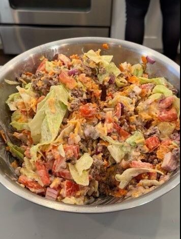 The Ultimate Dorito Taco Salad Recipe: A Flavorful Fiesta in Your Kitchen!