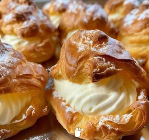 MOM’S FAMOUS CREAM PUFFS