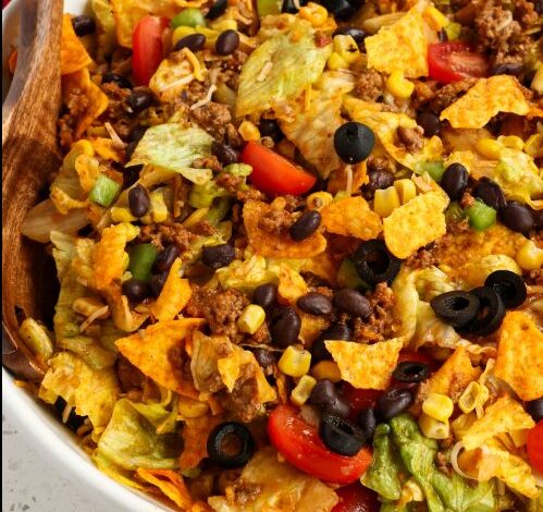 how to make Dorito taco salad, how to make taco salad with Doritos, taco salad recipe with Doritos