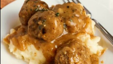 Meatballs and Gravy